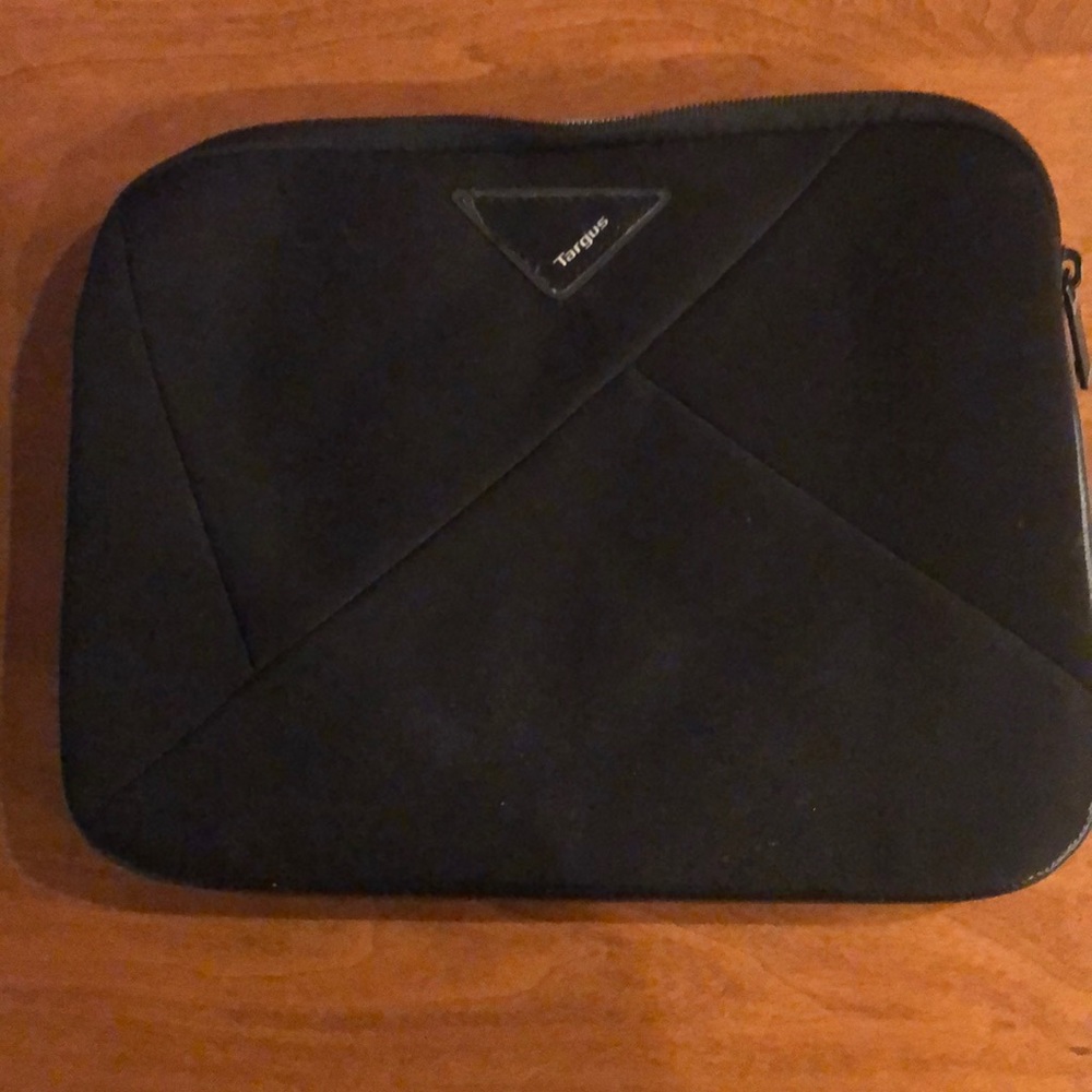 Tarsus Computer Notebook Case - image 1